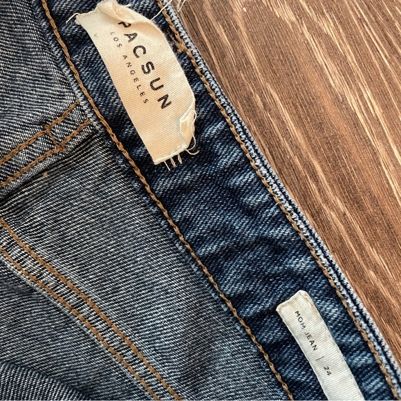 PacSun Distressed Mom Jeans - Picture 4 of 4